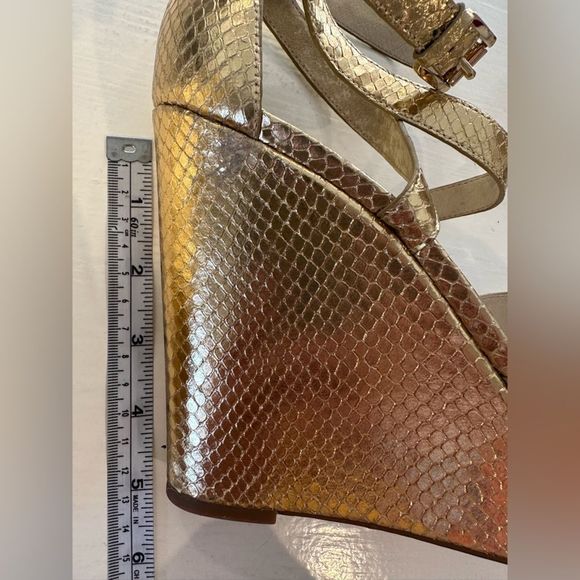 Michael Kors gold wedge heels size 8 - Picture 3 of 6